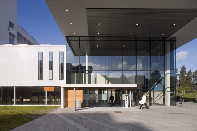 What services does aHUS offer?