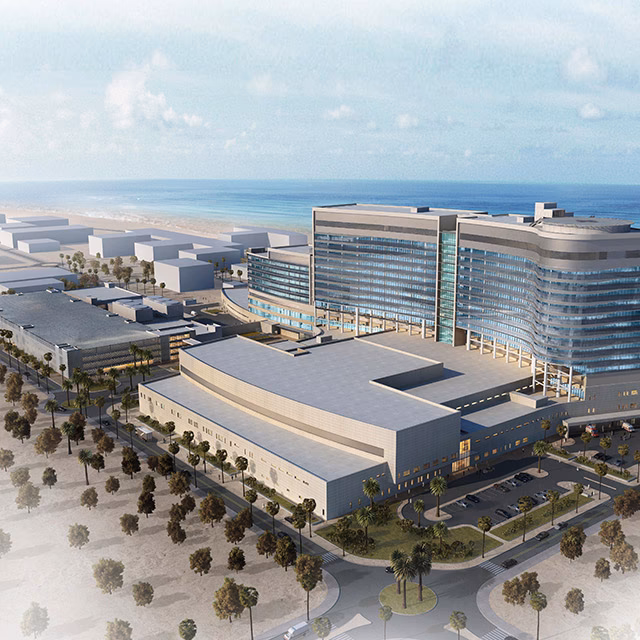 How many beds does Al Sabah Hospital have?