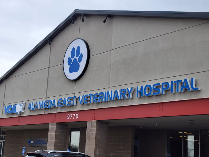 Where is the Alameda East veterinary hospital in Denver CO?