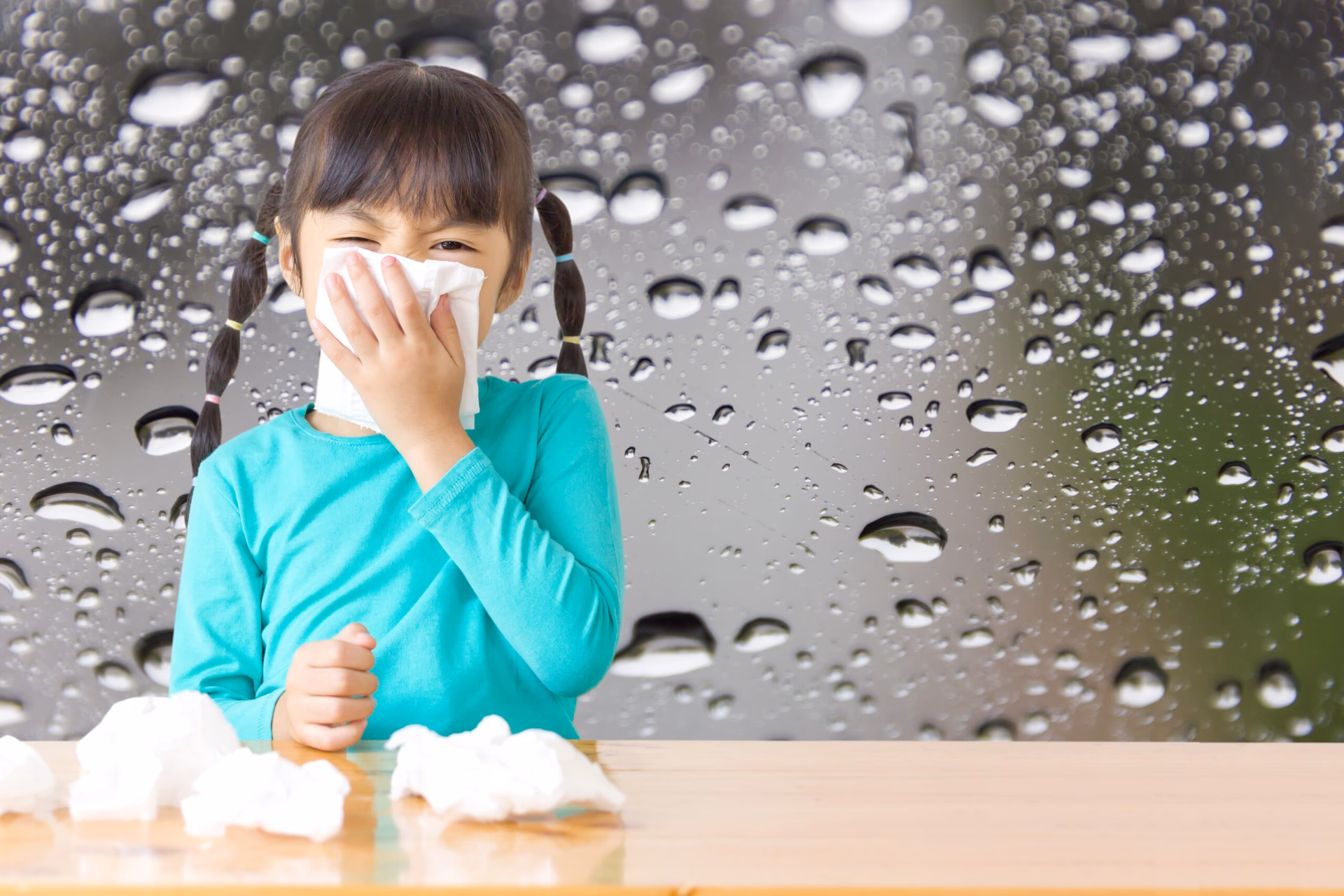 How does rain affect seasonal allergies?