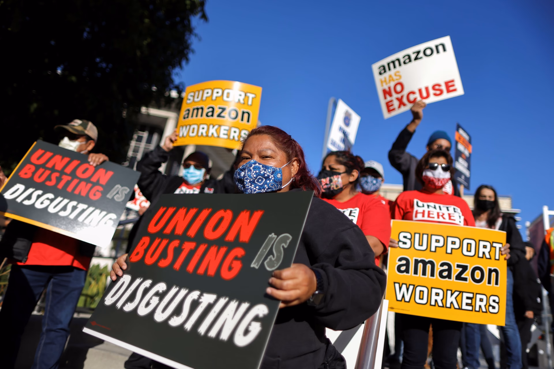Should Amazon recognize workers' rights to freedom of association & collective bargaining?