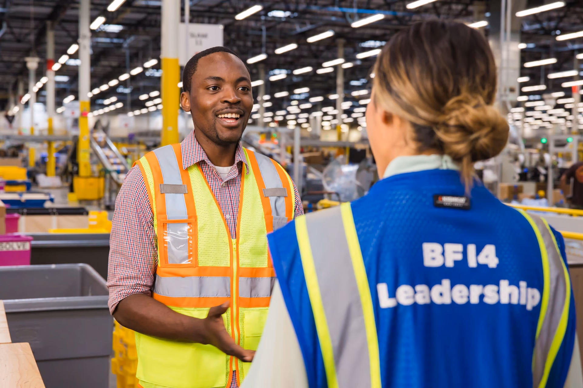 What factors influence an Amazon operations manager's salary?