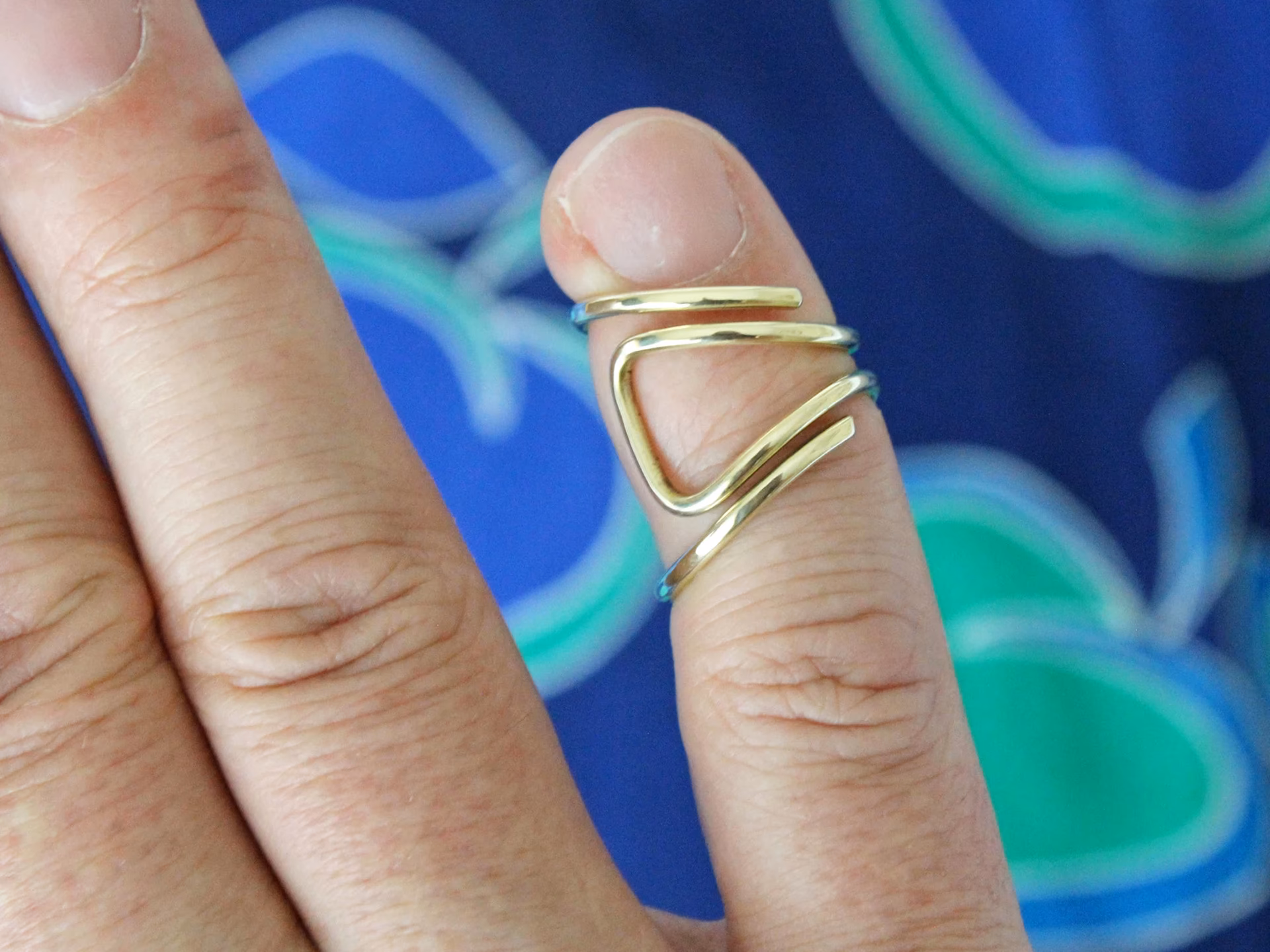 What is the best ring for arthritic fingers?