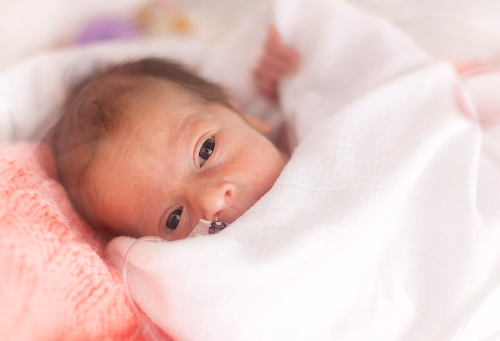 What is the average weight of a baby at 32 weeks?