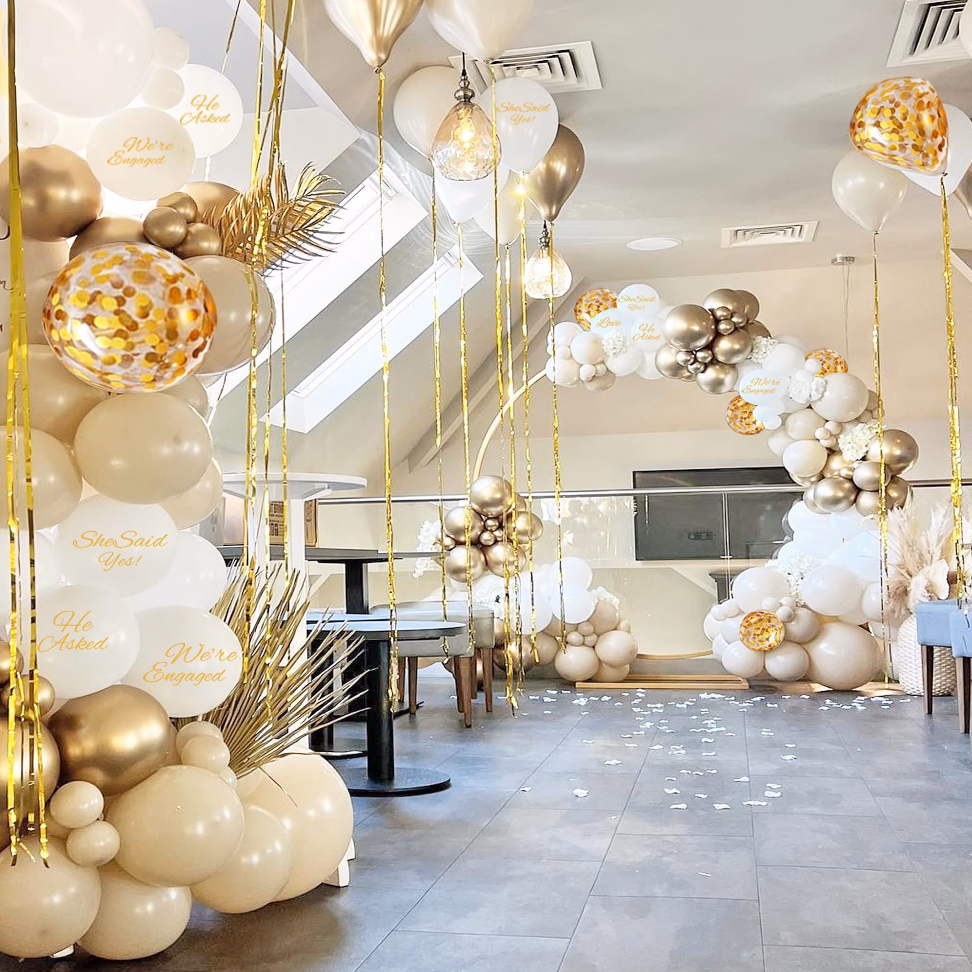 Can You decorate a wedding reception with balloons?