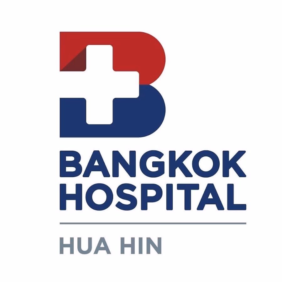 Who accredits Bangkok hospital Hua Hin?