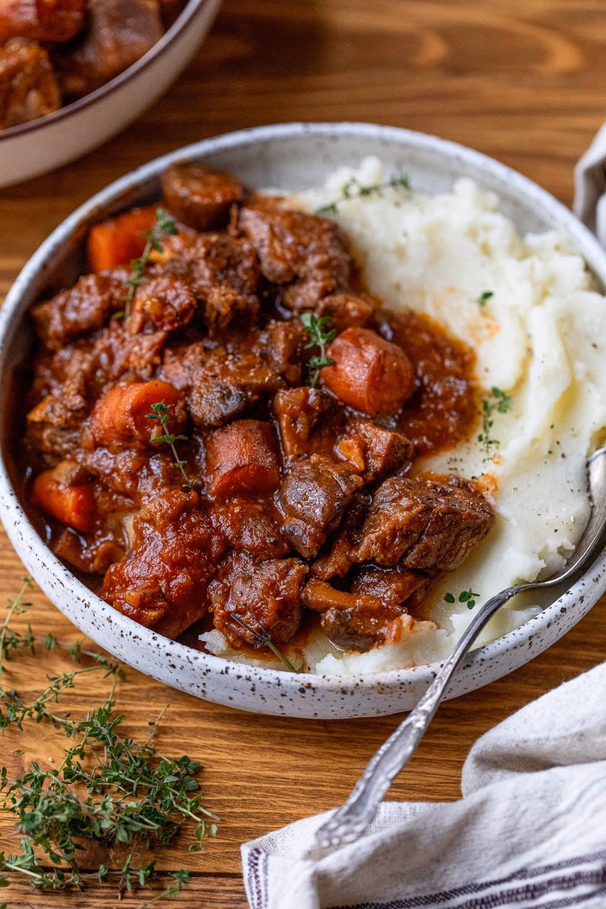 What is slow cooker beef bourguignon?
