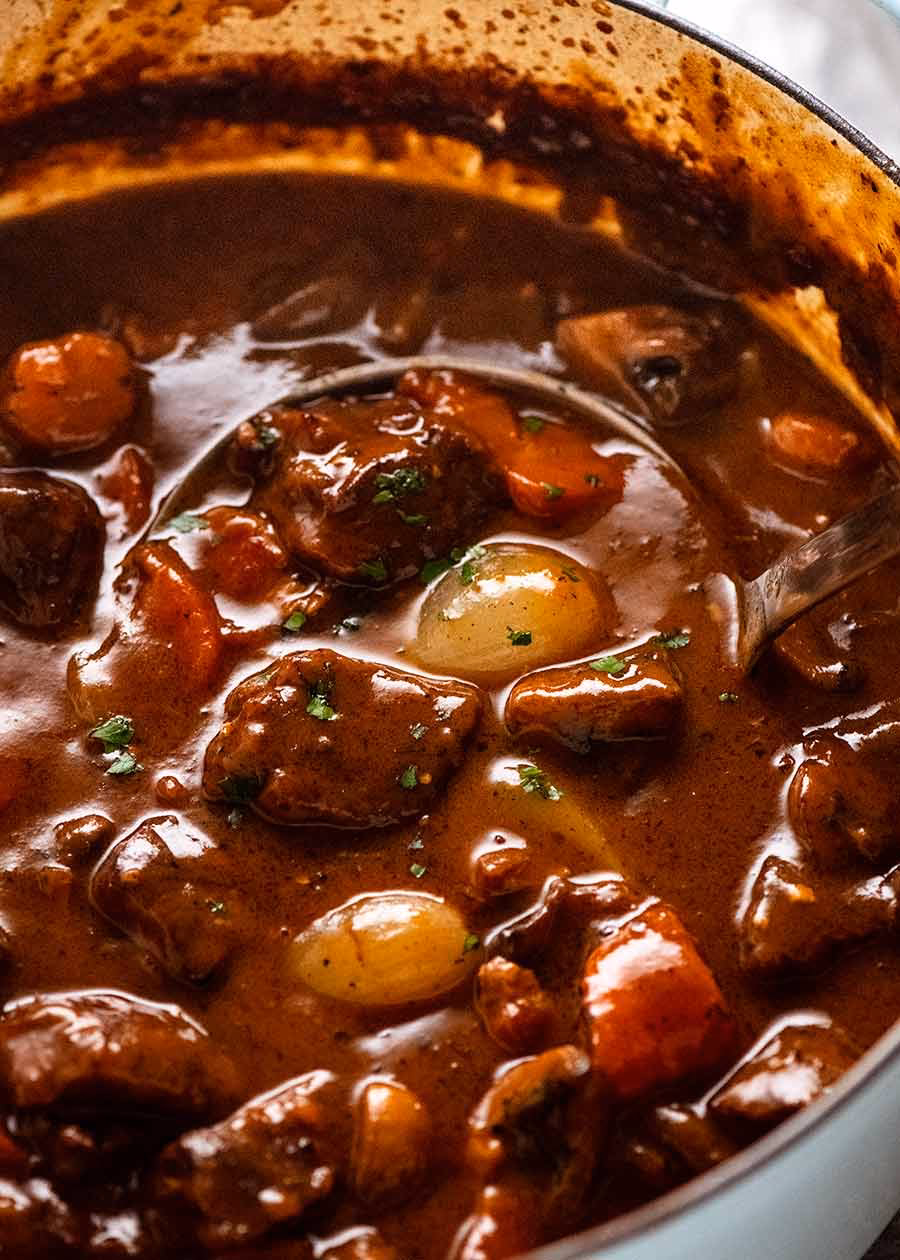 What is slow cooker beef bourguignon?