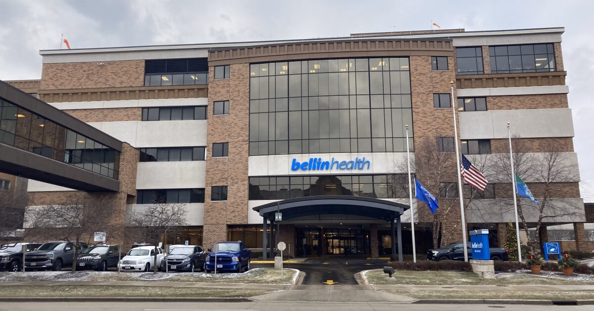 Does Bellin Memorial Hospital provide emergency services?
