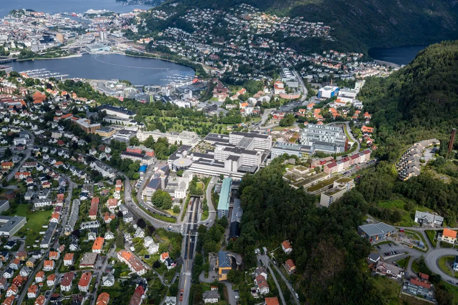 What services does North Bergen's Palisades Medical Center offer?