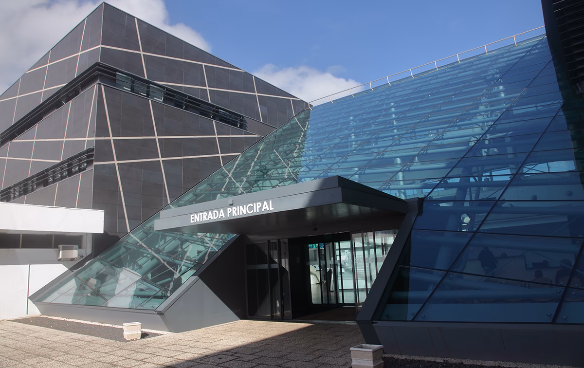 How bad is the health care system in the Azores?