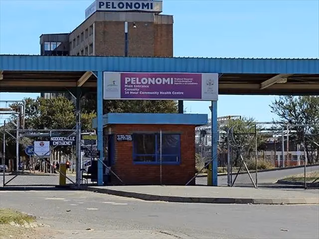 What services are provided at National District Hospital Bloemfontein?