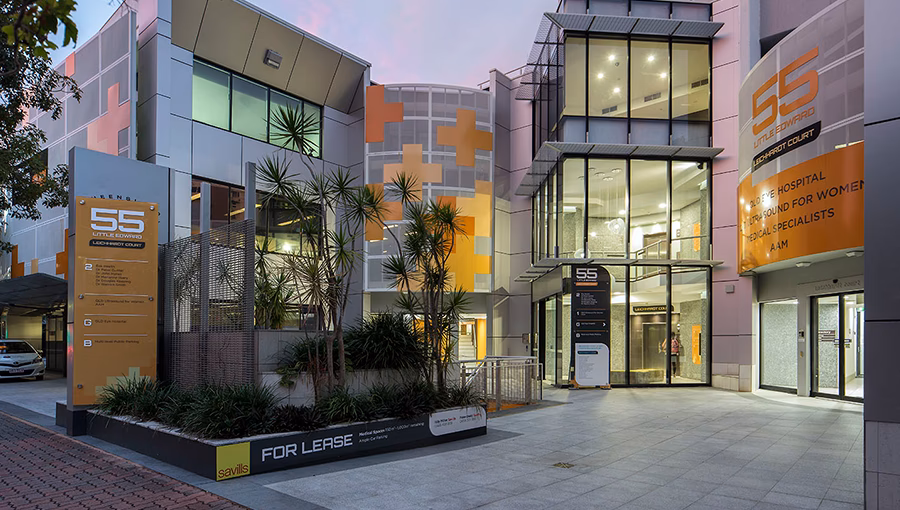 What does a Brisbane ophthalmologist do?