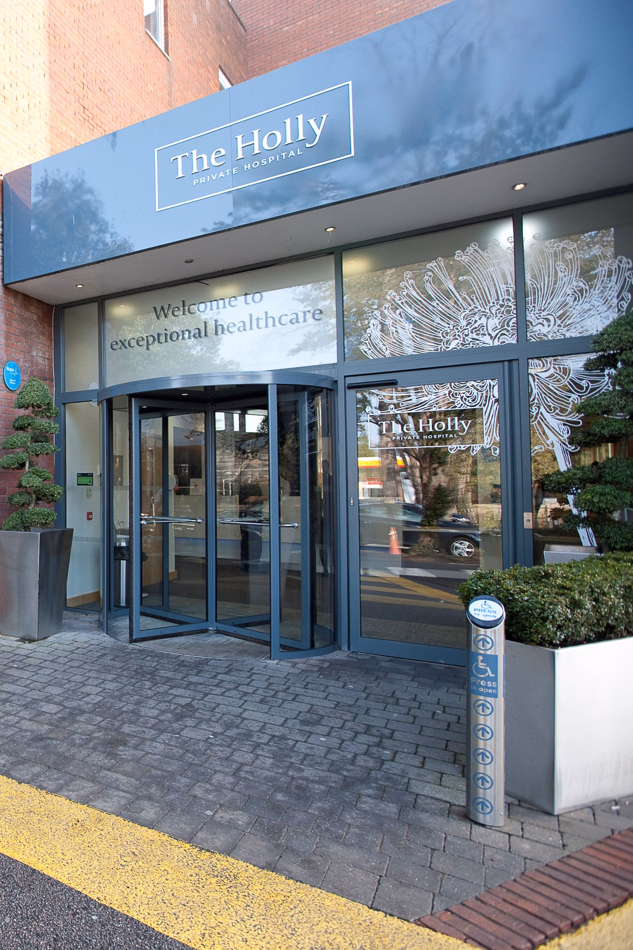 Is Nuffield Health the Holly hospital a good hospital?