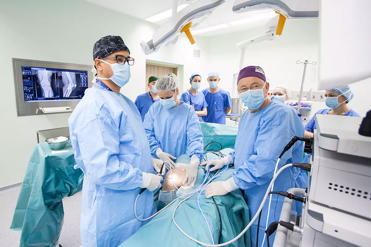 What medical services are available in Hungary?