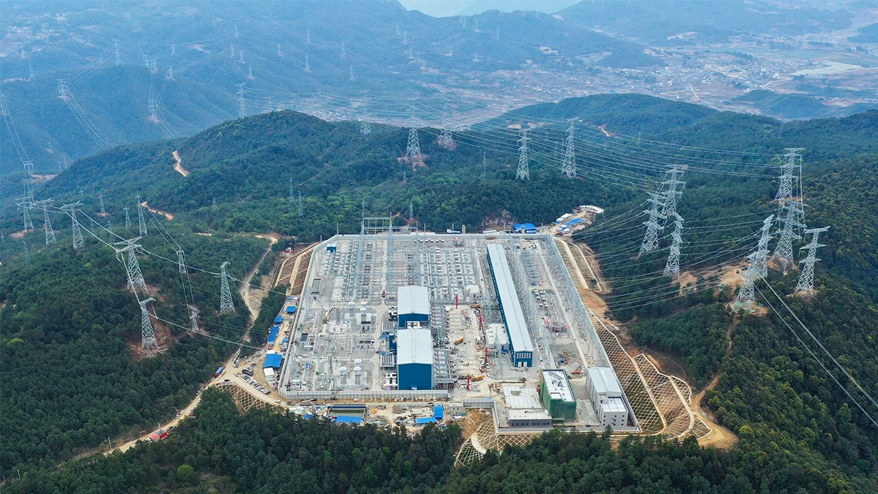 What is a 'Build & Operate & Transfer' (BOT) model?