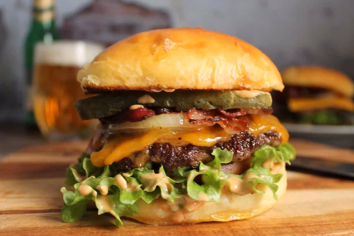 Hvordan laver du burgerboller?