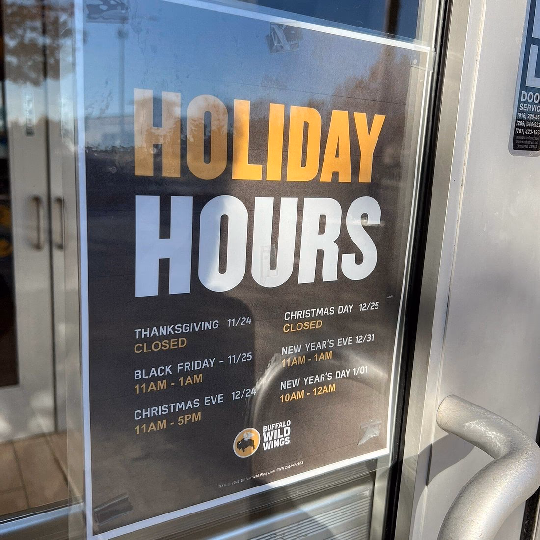 What are Buffalo Wild Wings business hours?
