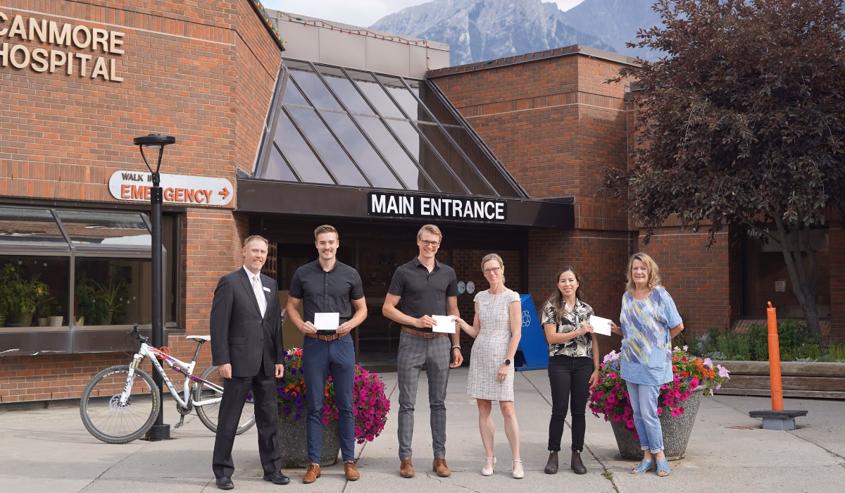 What services does Canmore General Hospital offer?