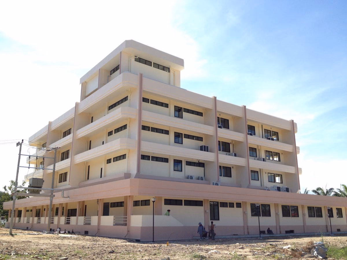 Where is Cham Clinic located?