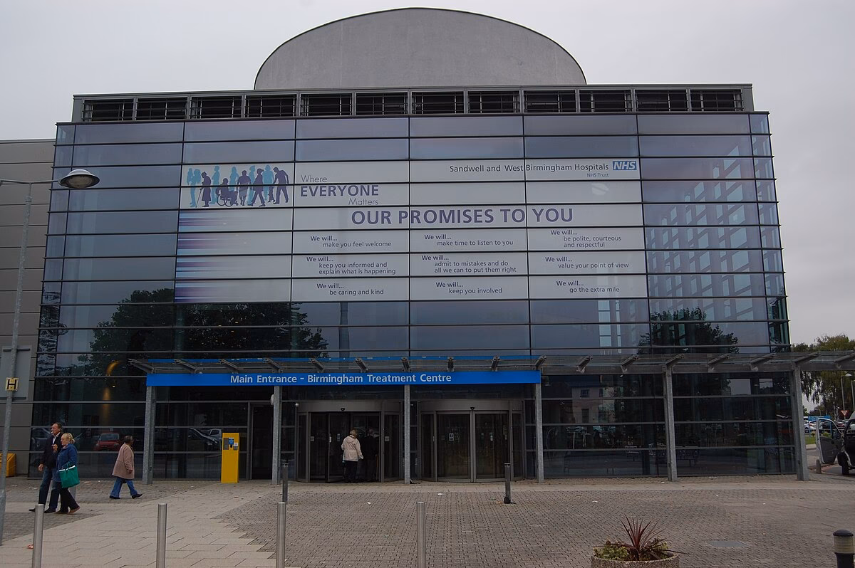 How many beds does Birmingham City Hospital have?