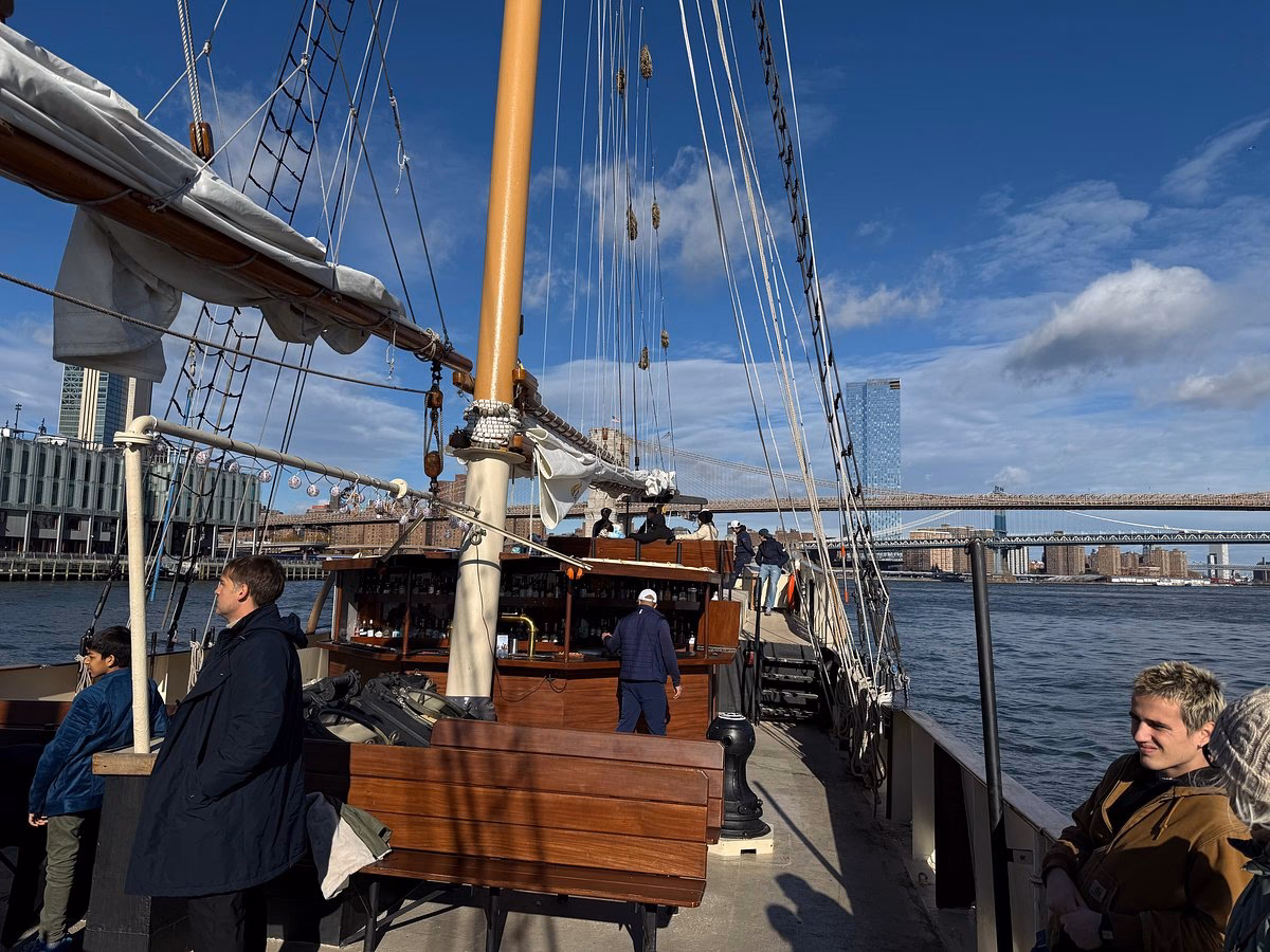 What is a clipper City schooner cruise?