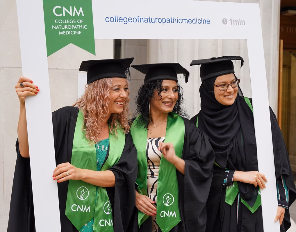 What courses does CNM offer?