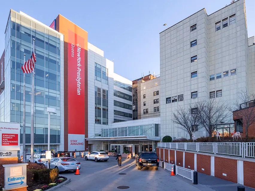 What are the visitation hours for patients under the age of 18?