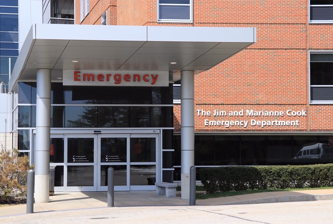 Does Concord Hospital have a walk-in urgent care center?