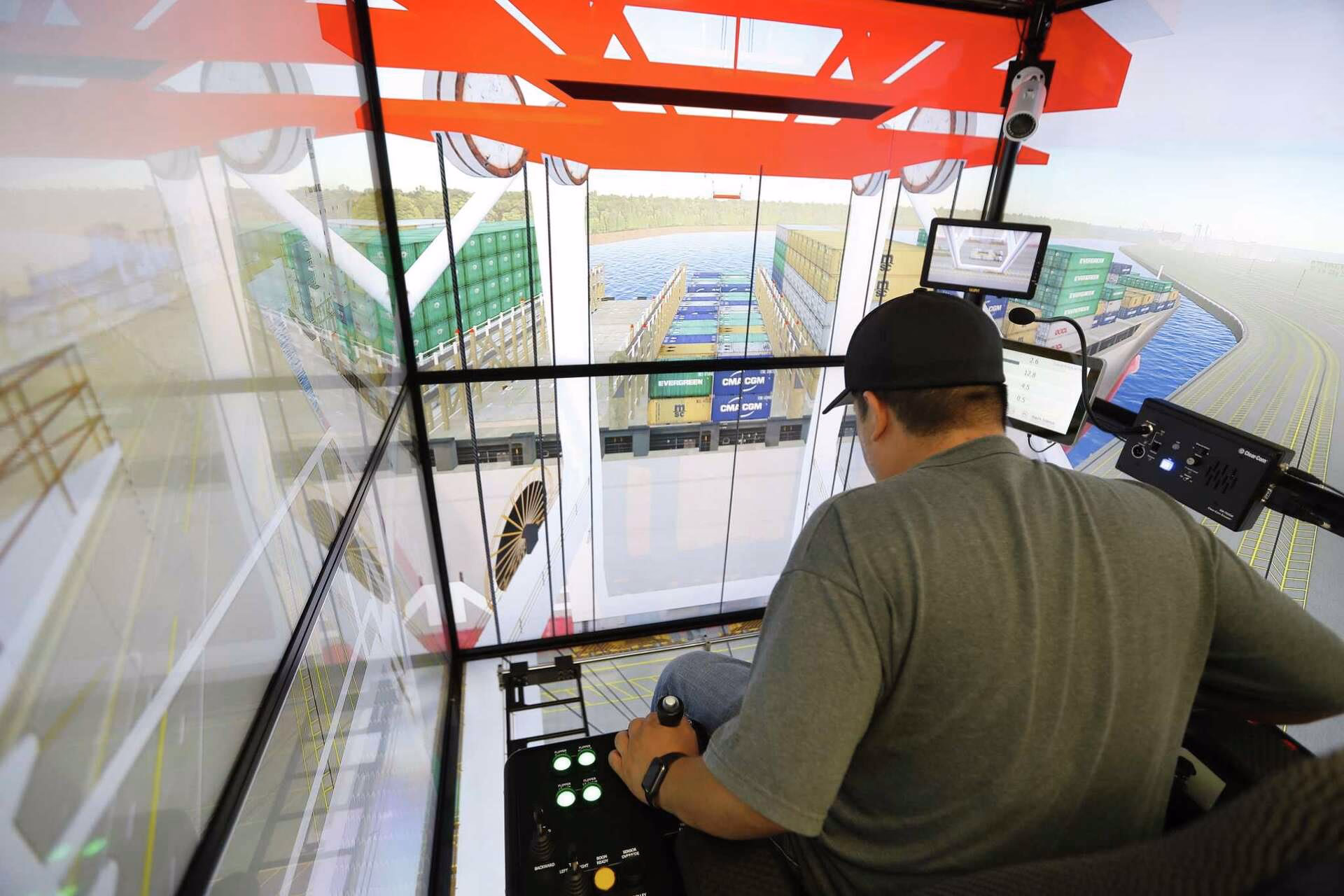 How much does a crane operator make?