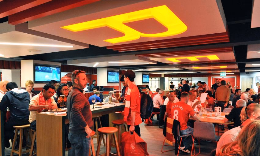 Does Crowne Plaza Liverpool city centre have a car park?