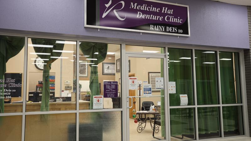 Where can I get a denture in Medicine Hat?