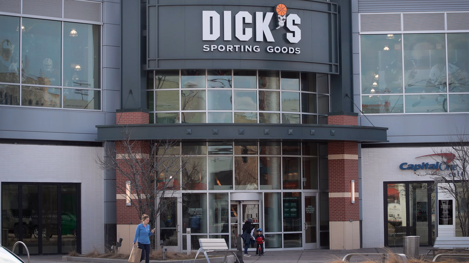 Is Dick's Sporting Goods Open on Christmas Day?