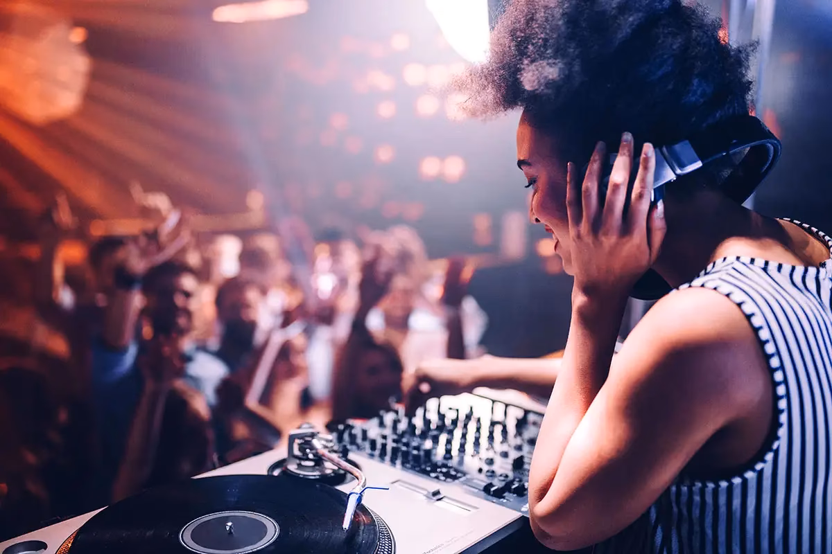 What makes a good wedding DJ Playlist?