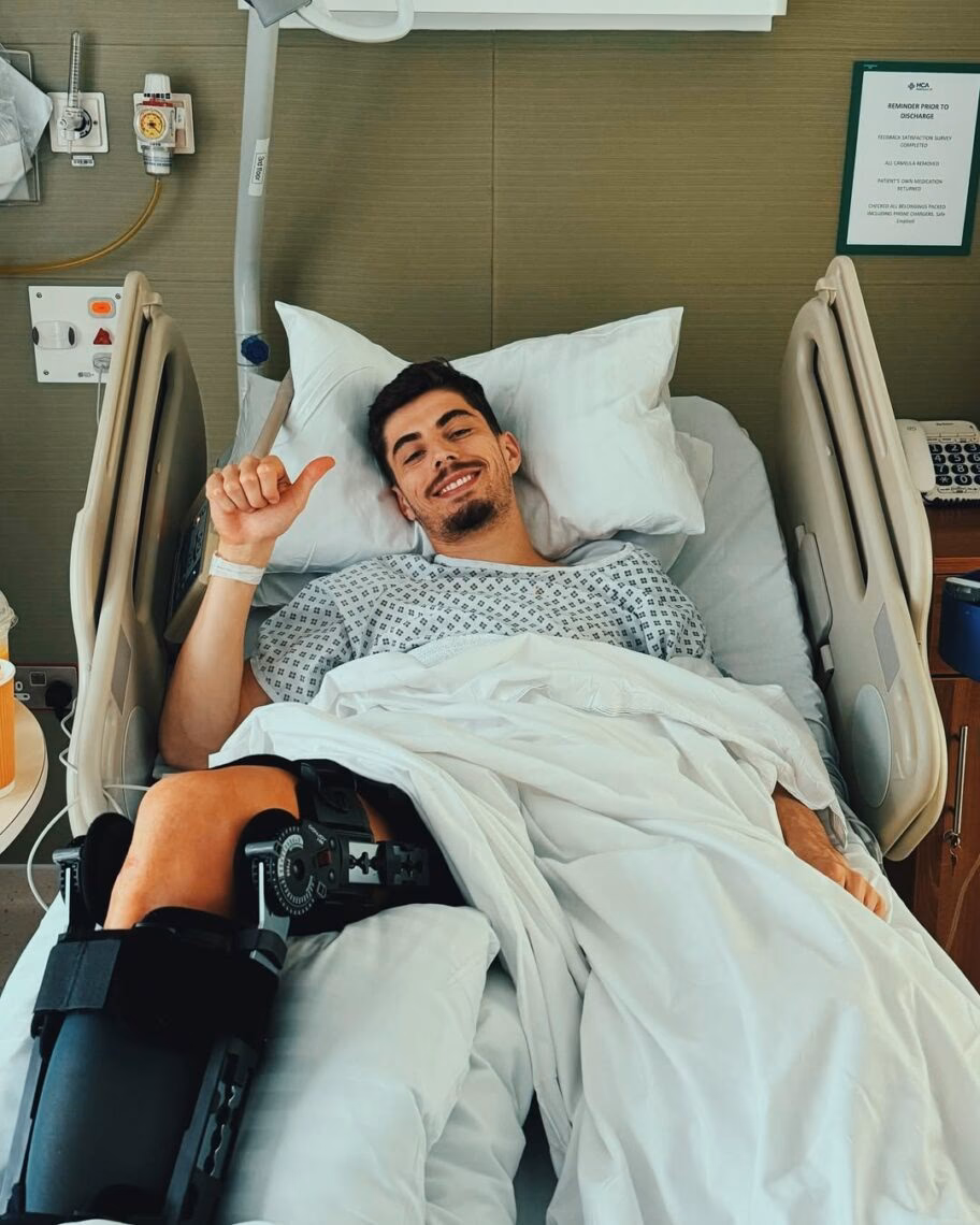 How many soldiers can a Forward Surgical Section collocate?