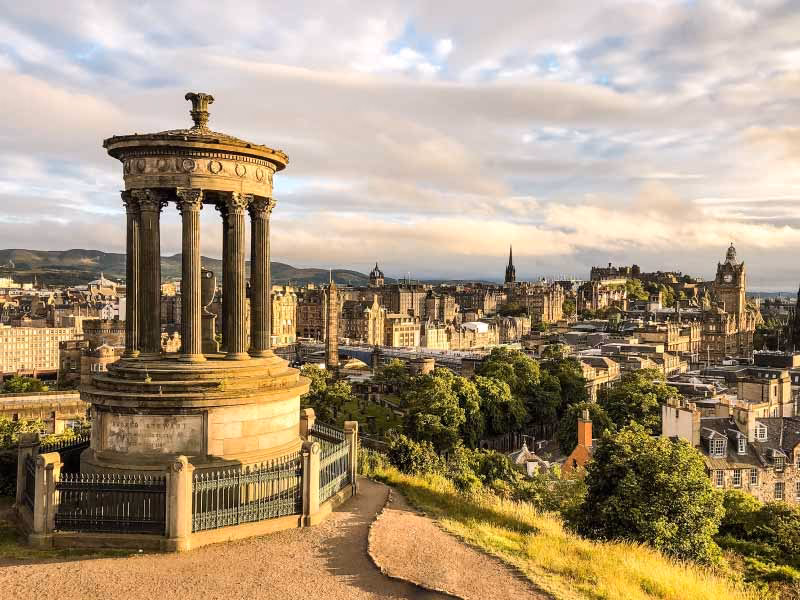 What GCSEs are required for Edinburgh Medical School?