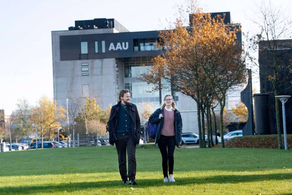 Does Aalborg University offer scholarships?