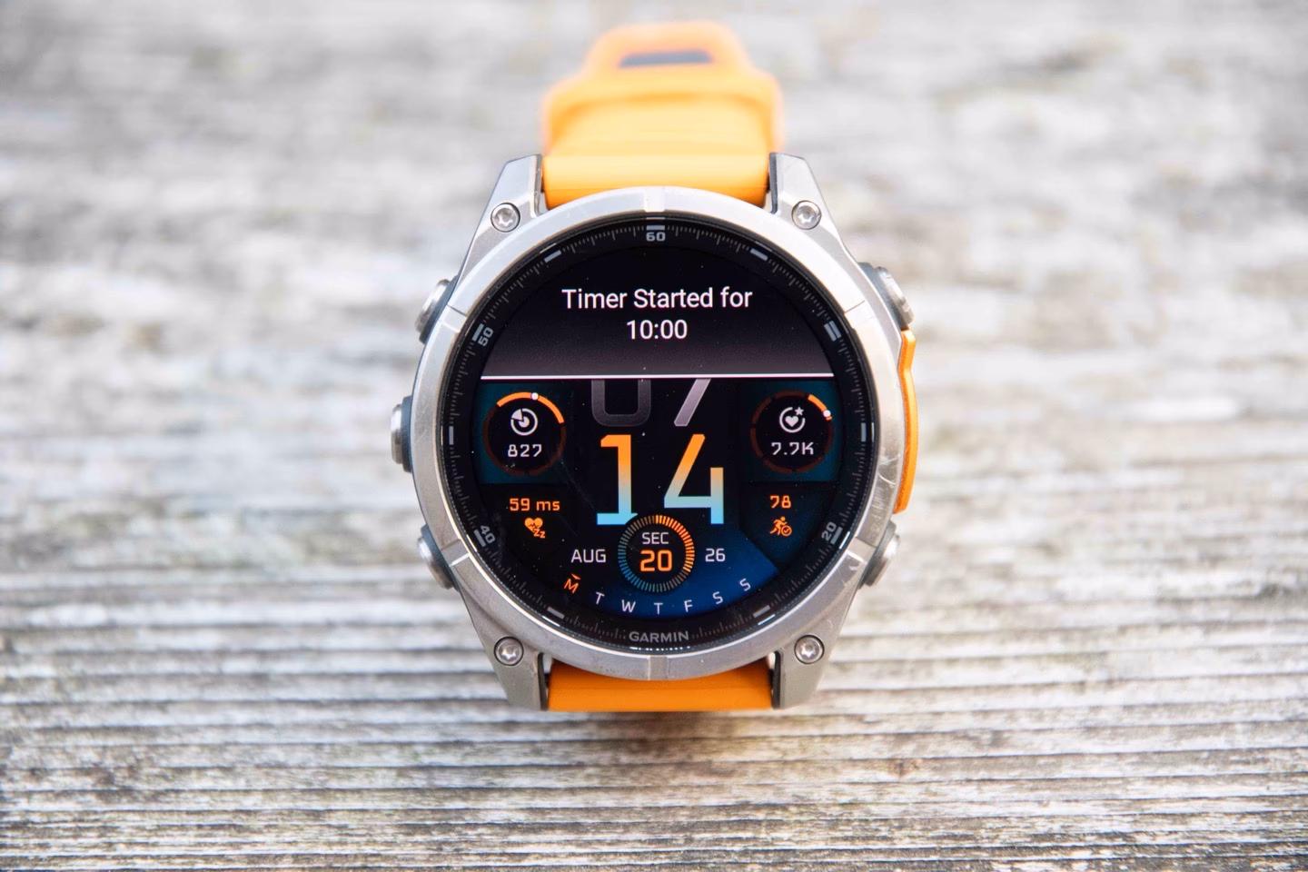 Does the Garmin Fenix have a blood pressure monitor?