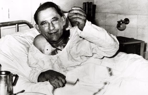 Who won the world's first heart transplant?