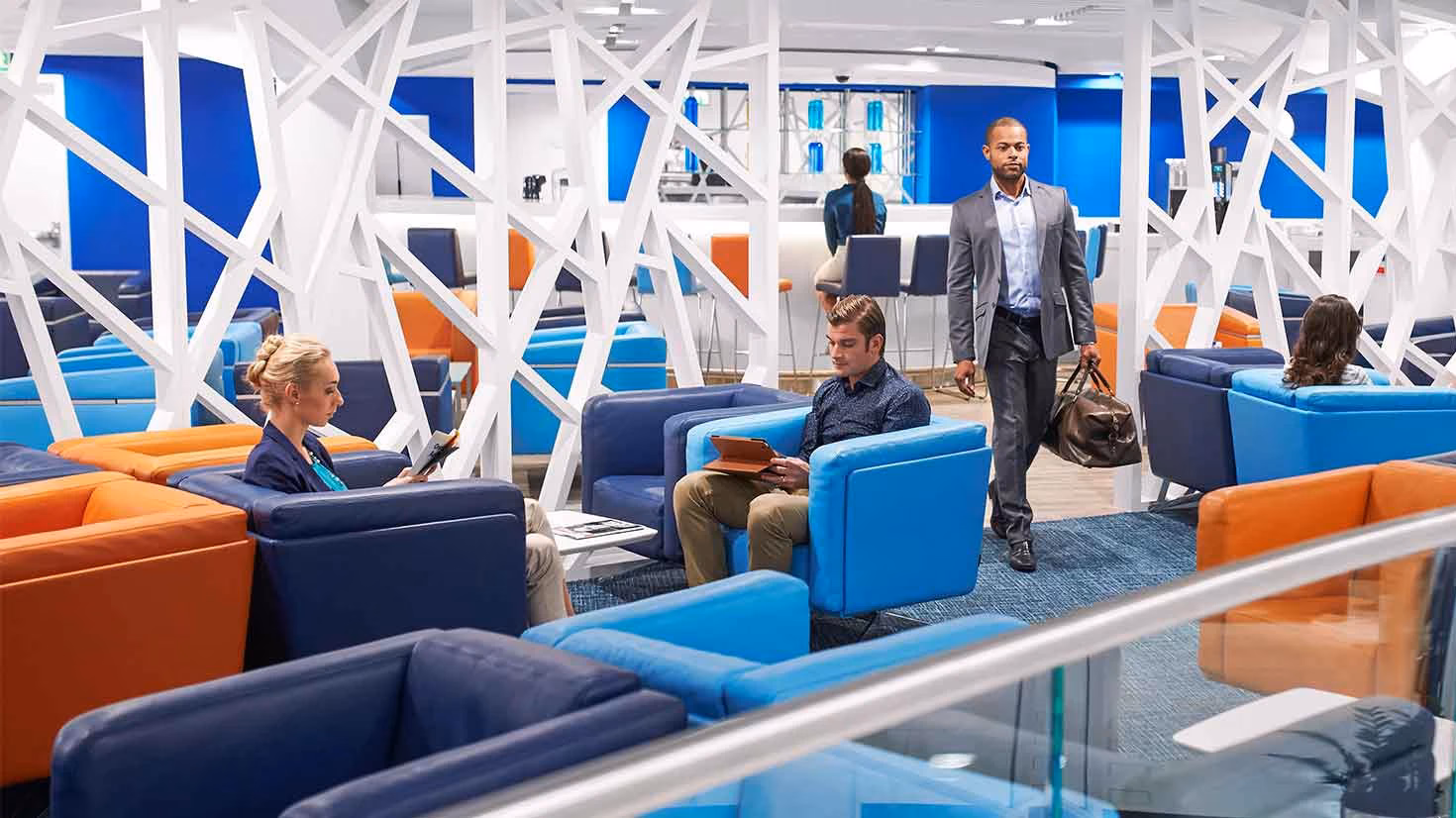 Which airport does flydubai fly from?