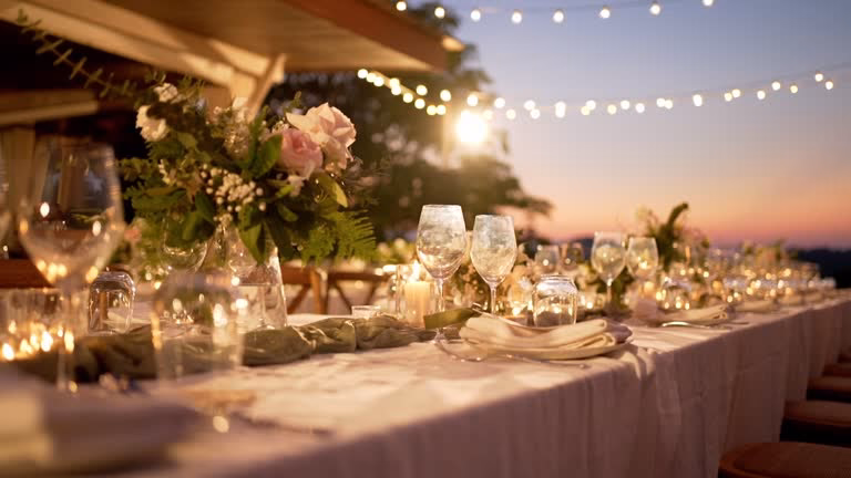 Do courthouses offer free marriage ceremonies?