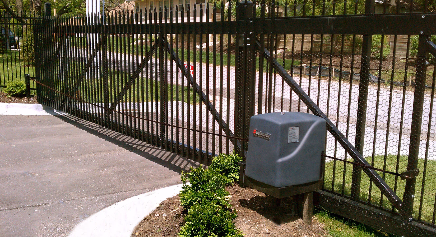 What is a nice/linear security gate operator?