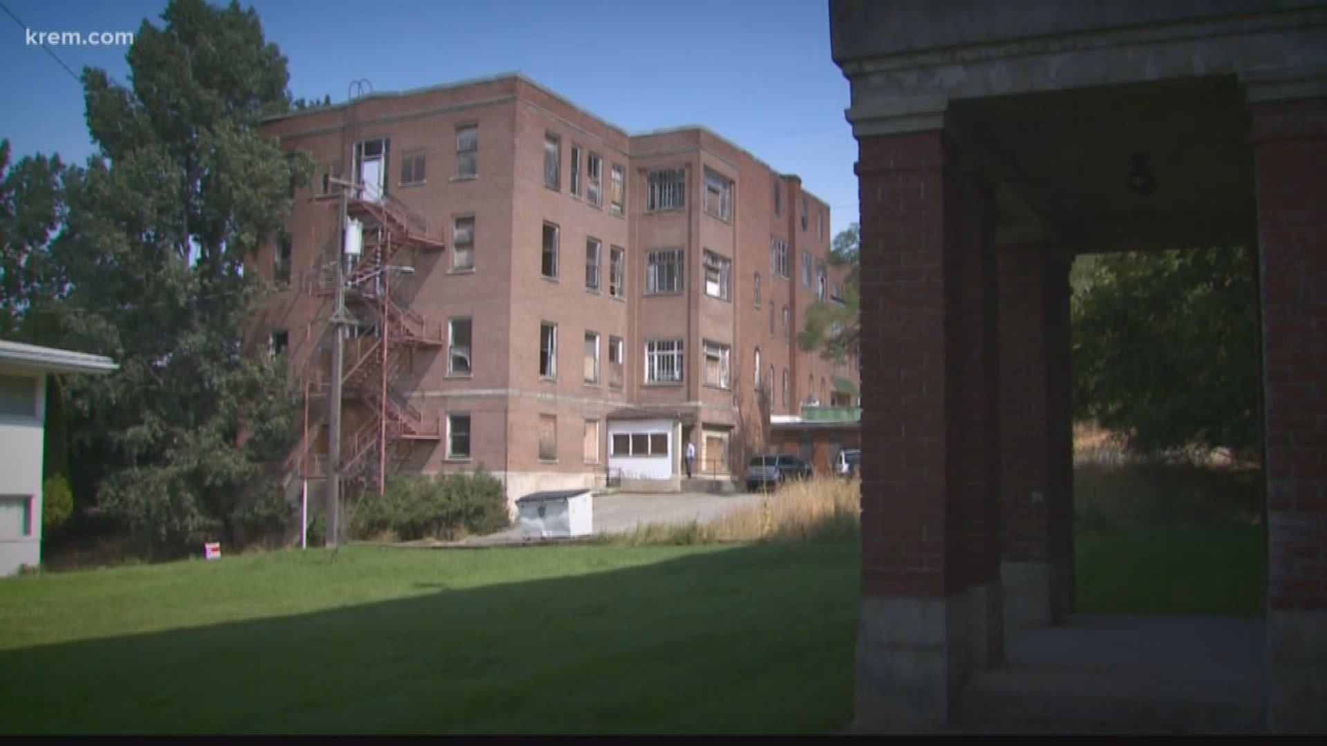 Does St Ignatius Hospital offer a 'haunted hospital' tour?