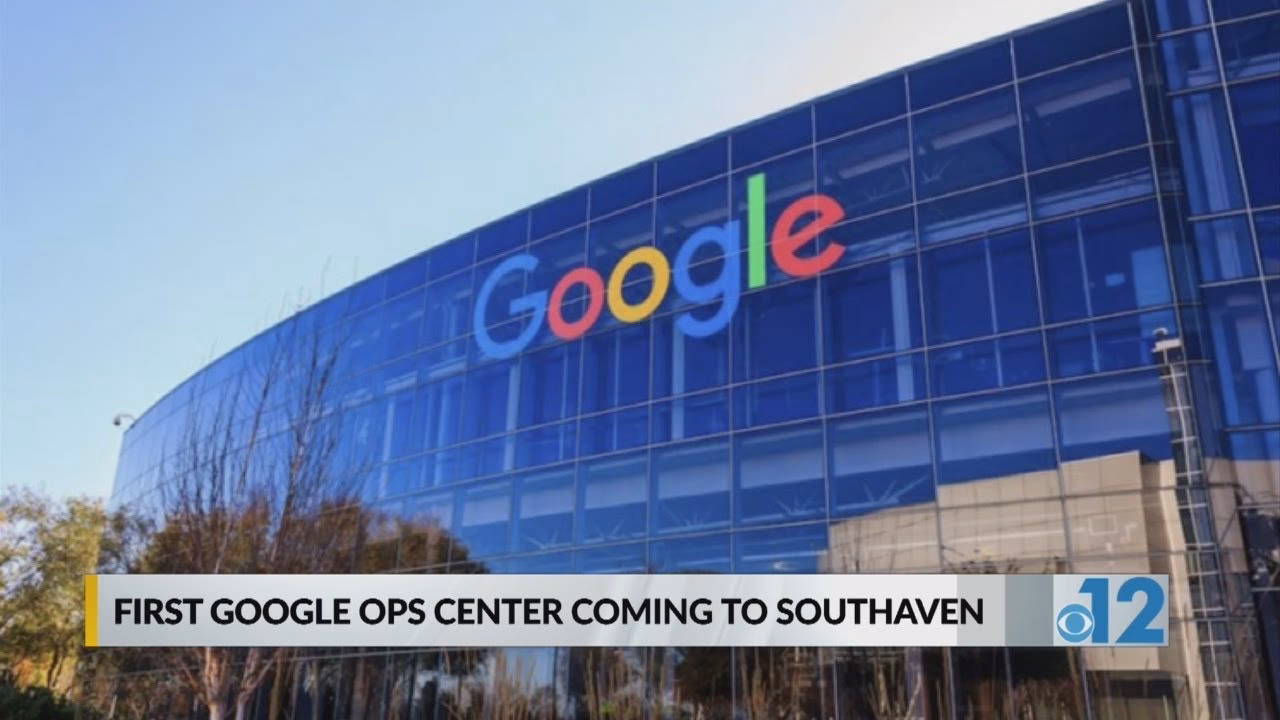 What does a Google Operations Center Senior Associate do?