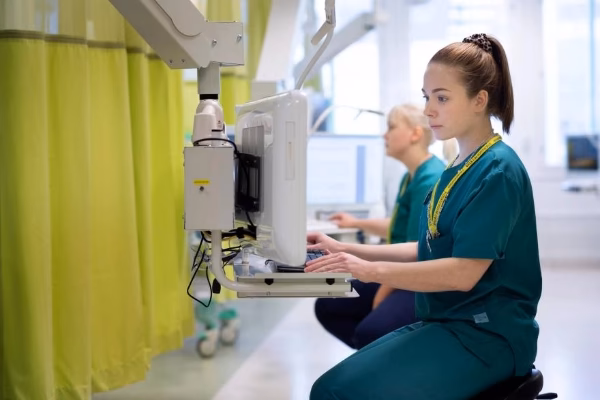 Are there public and private health care services in Finland?