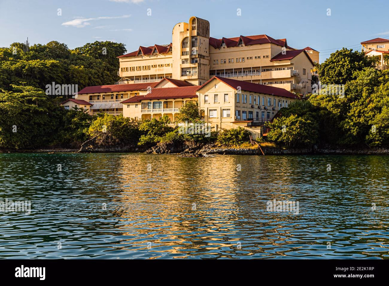 Where is St George's General Hospital in Grenada?