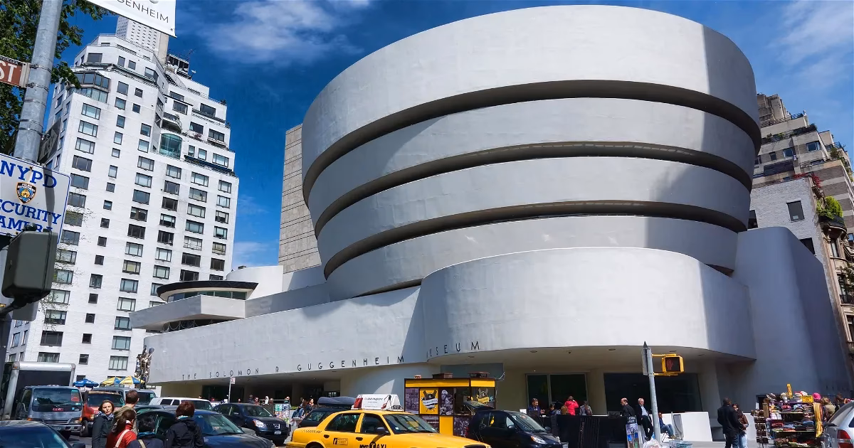 When is the best time to visit the Guggenheim Museum?
