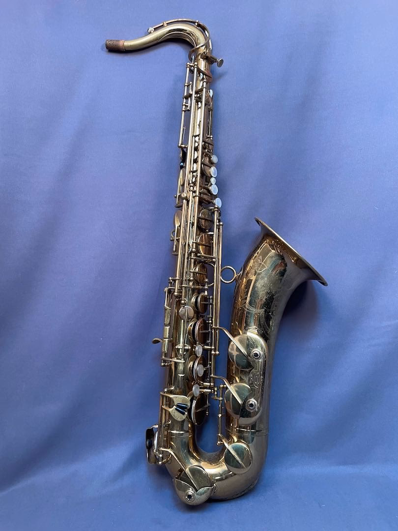 What saxophones did Armstrong make?