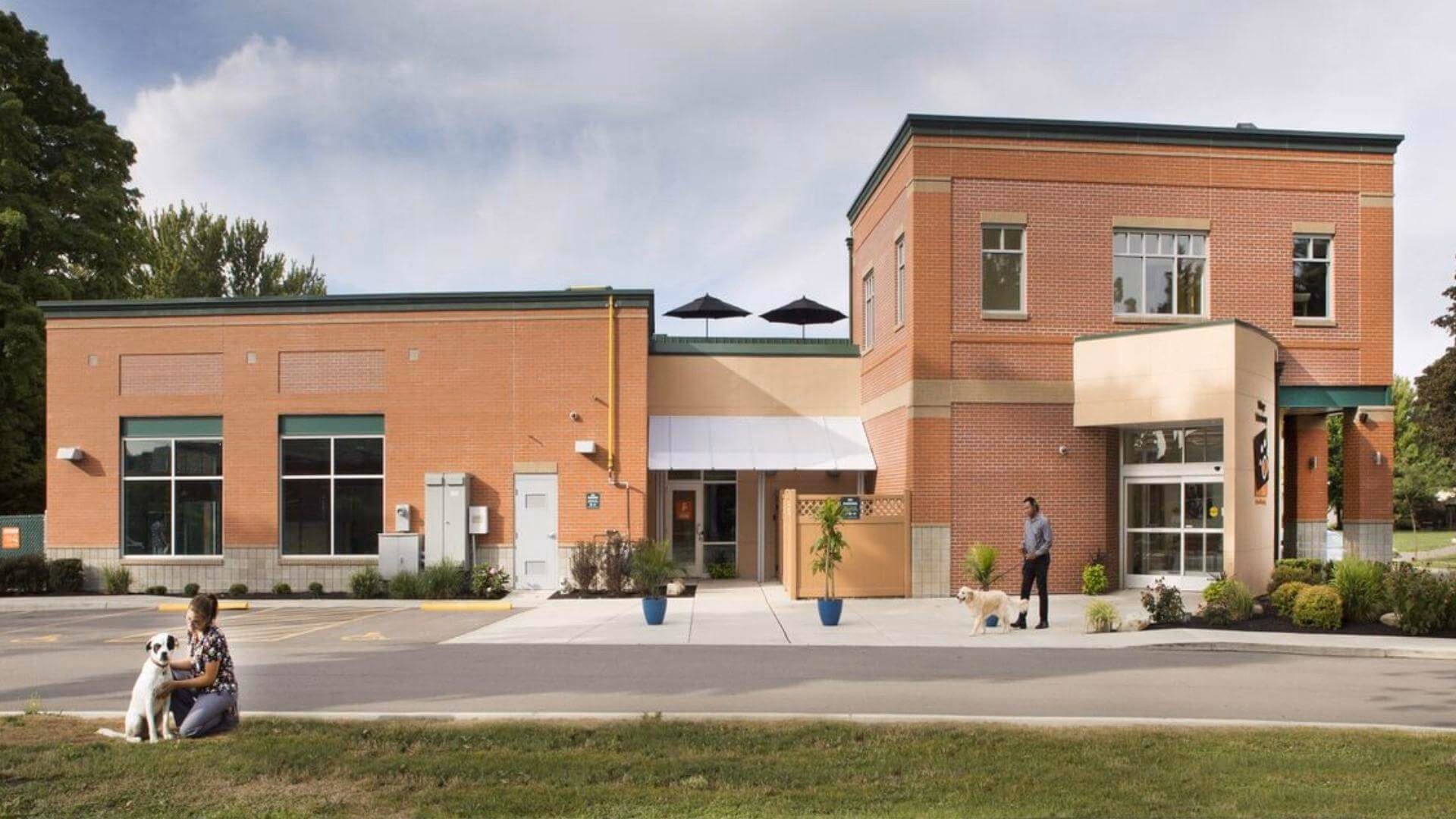 Is there a veterinary clinic in Hamburg?