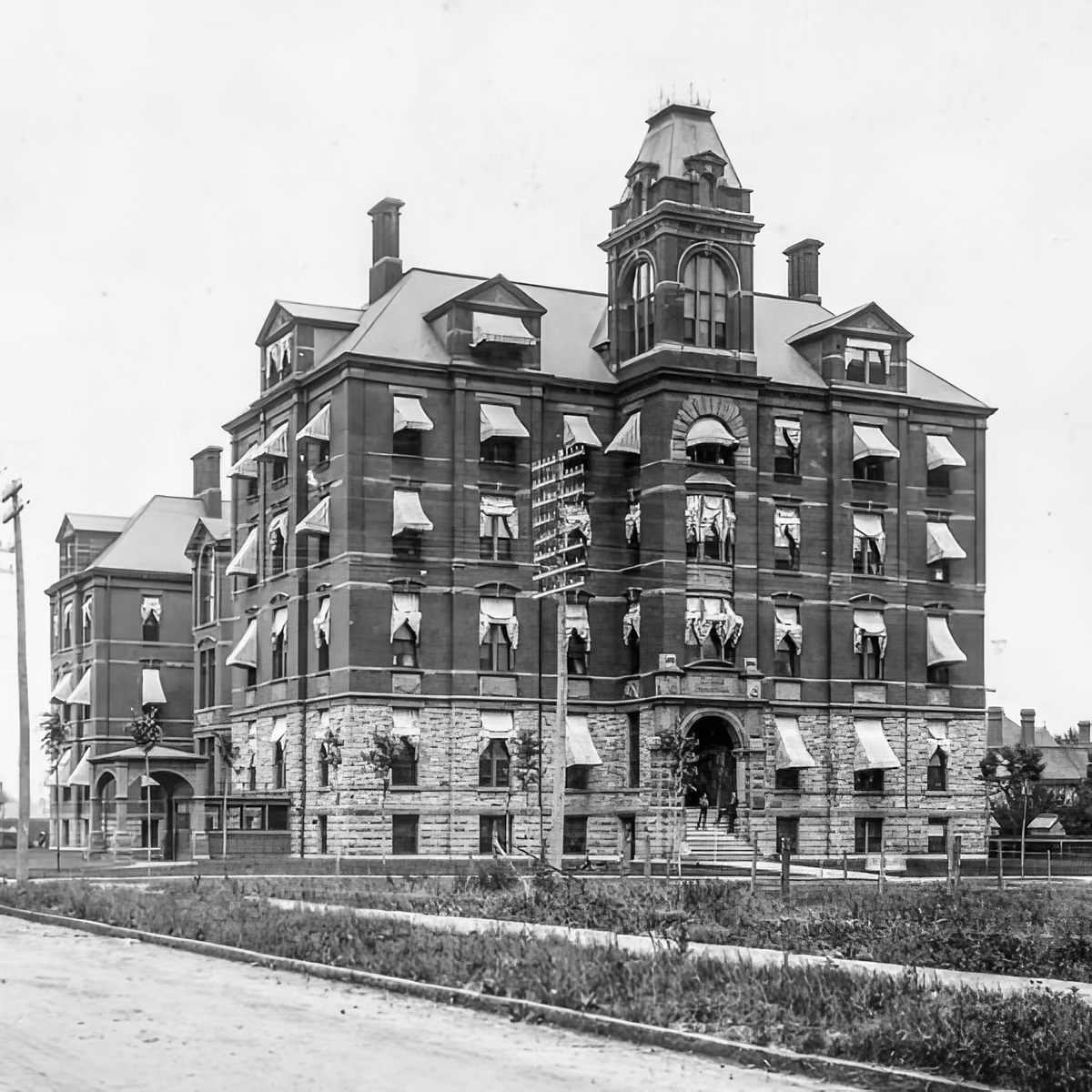 Where did Houdini stay in Detroit?